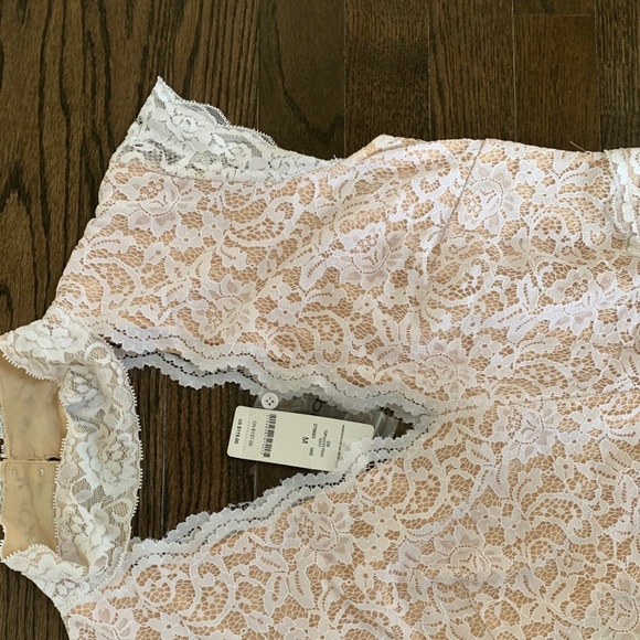 Bebe Lace Dress - Picture 2 of 6